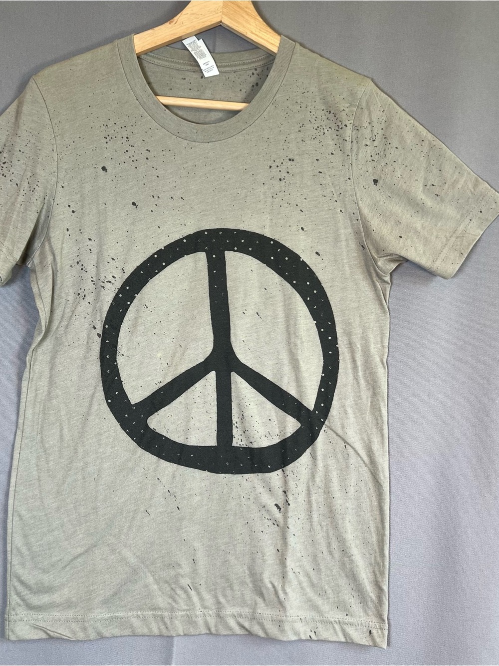 Bella Canvas Women’s SzS Peace Sign Symbol Graphic Tan Tee with Black Splatter
